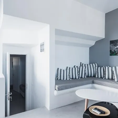 Sea Rock & Sky Private