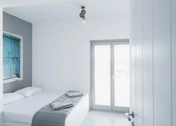 Sea Rock & Sky Private Merchia Beach