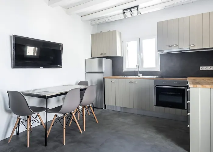 Sea Rock & Sky Private 公寓式酒店 Merchia Beach