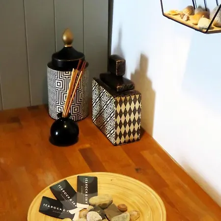 Sea Rock & Sky Private Aparthotel 3*