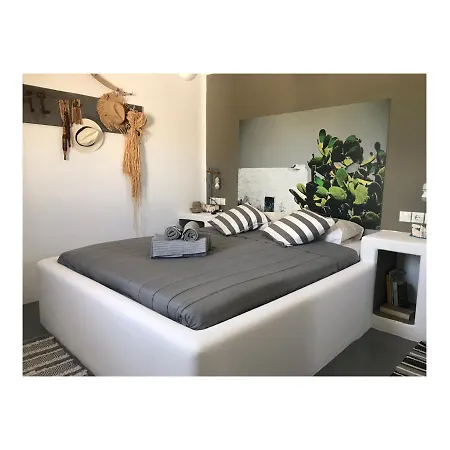 Sea Rock & Sky Private Aparthotel