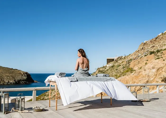 Sea Rock & Sky Private Aparthotel 3*