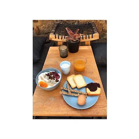 Sea Rock & Sky Private 3* Merchia Beach