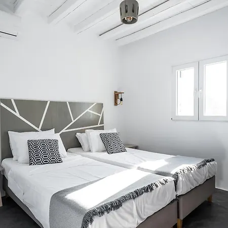 Sea Rock & Sky Private Merchia Beach